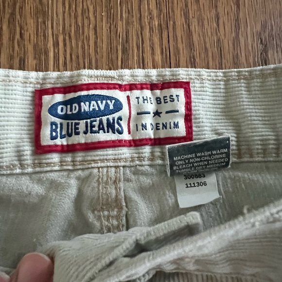 Men’s Old Navyy khaki corduroy pants. 38 x 32 - Picture 3 of 10